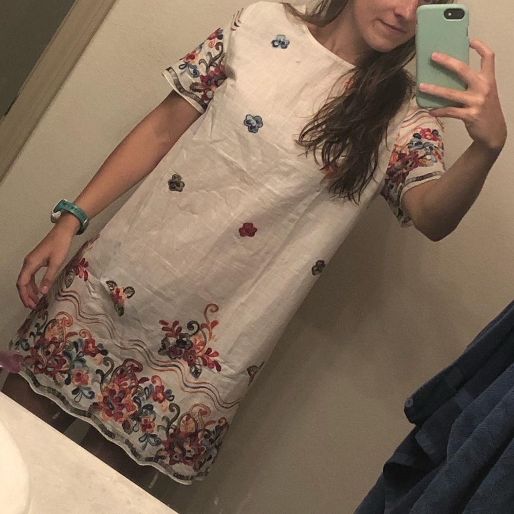White embroidered tunic dress